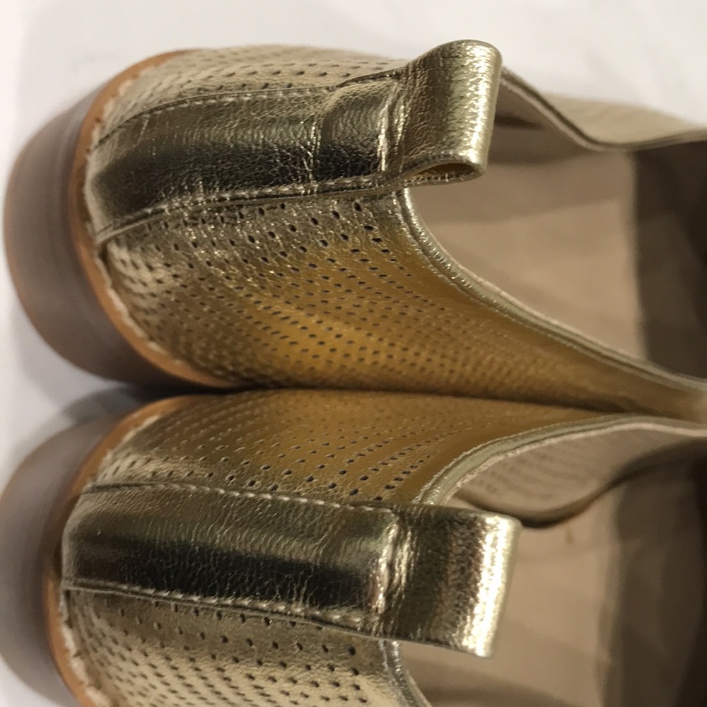 YELLOW GOLD SIZE 9 NWOTTan soles w all LUCIOUS GOLD! - Picture 8 of 8